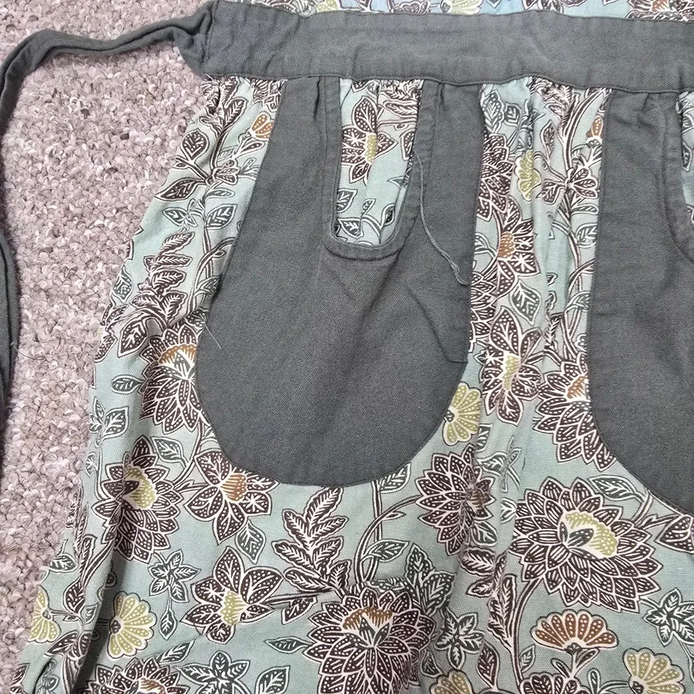 Milli Home Marsha Cutler Floral‎ Cotton Apron Teal Green Pockets 100% Cotton